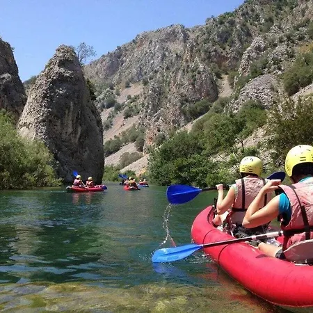 Maslenica Comfortable فندق *